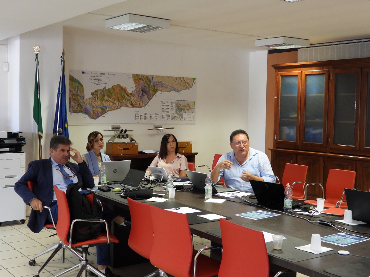 Forum 23 luglio 2025 a six prof. Corrado Gisonni Univ. L. Vanvitelli a dex dott. Fabio Matano Ismar Cnr